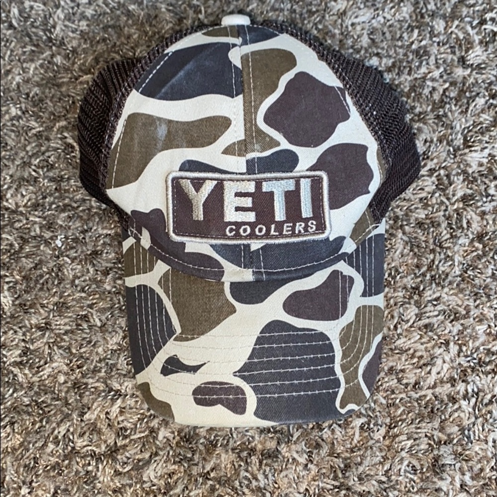 Camo yeti hat